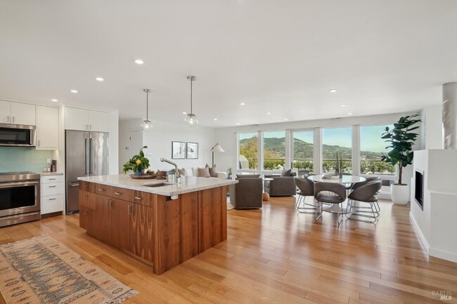 Building Photo - 544 Bret Harte Rd