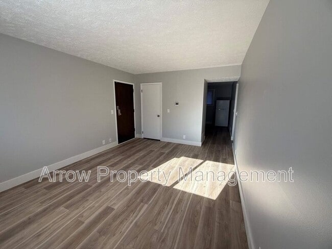 Photo - 1725 N Iowa Ave