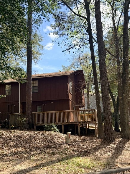 Photo - 815 Timbers Ct