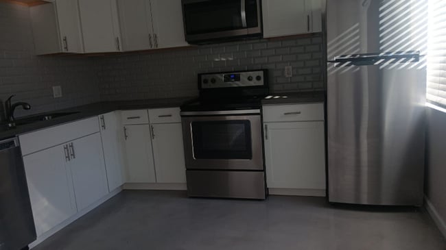 Photo - 340 W Highland Ave Unit 8