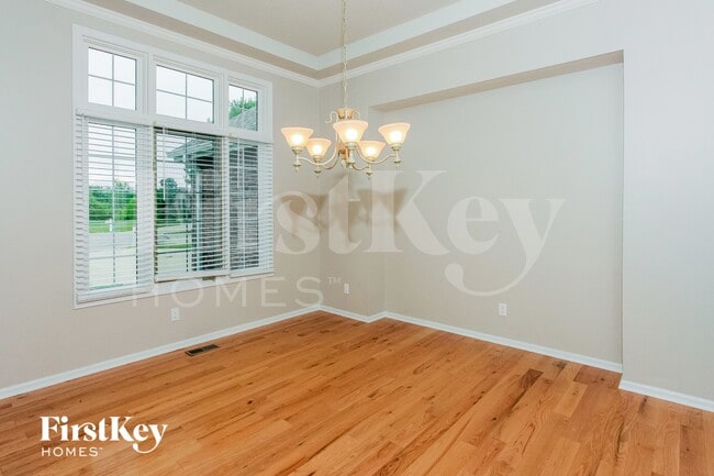 Photo - 15541 Pine Ridge