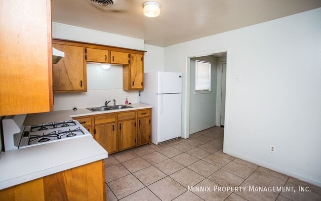 Photo - 4610 52nd St