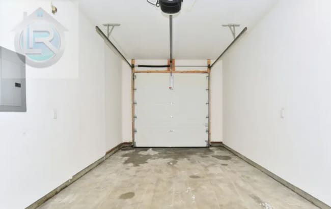 Photo - 330 Park Way