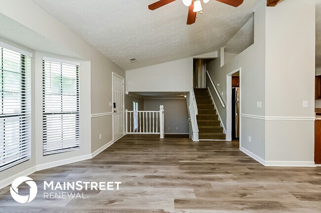 Photo - 6012 Wellborn Trail