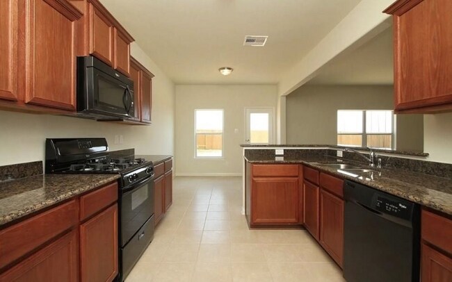 Photo - 312 Magnolia Dr