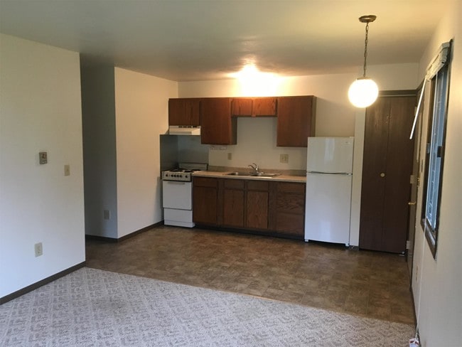 Building Photo - 201 7th Ave SE