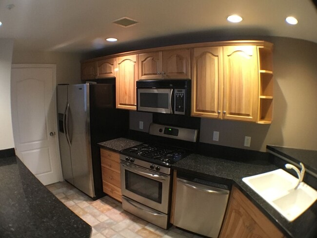 Photo - Great 2 bedroom condo on 2nd story!
