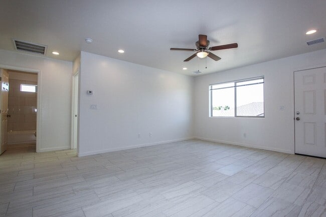 Photo - 1251 Barzona Ave Unidad #2