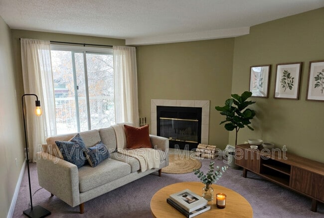 Photo - 11045-11123 123 St NW Unit Two-Bedroom