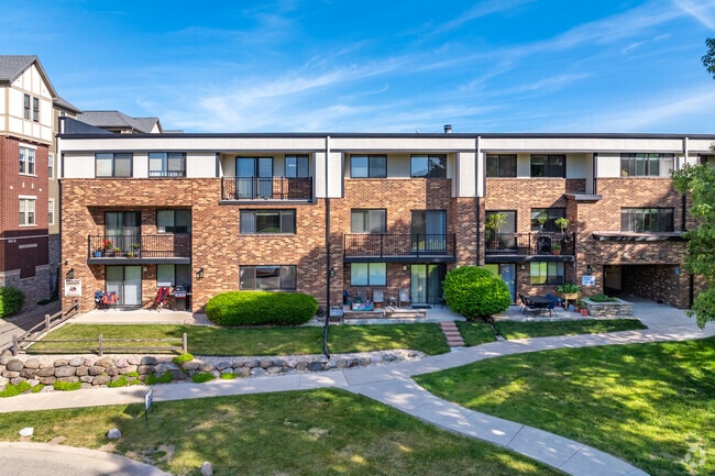 Wingra West Apartments