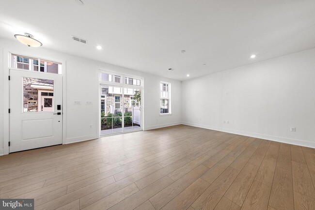 Photo - 11106 Donatello Dr