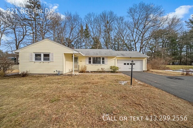 Building Photo - 221 Bel Air Dr