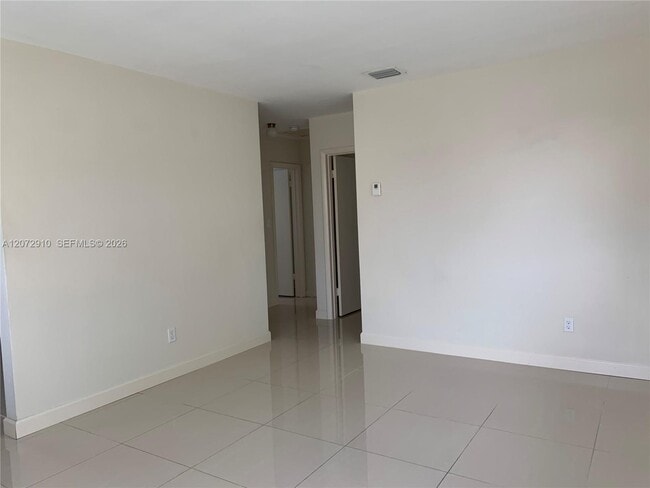 Photo - 1200 SW 31st Ave