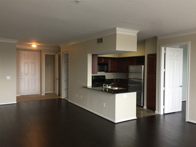 Photo - 7575 Kirby Dr Unit 2420