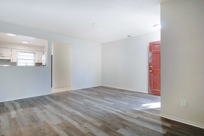 Photo - 2287 Avenue G NW Unit C