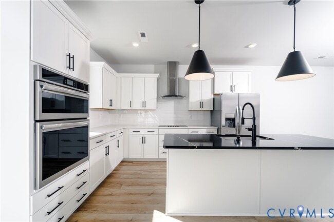 Photo - 212 Avenda Ln