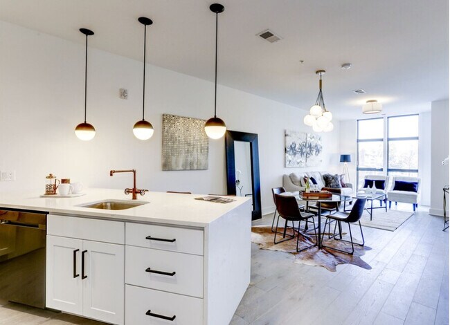 Photo - Constellation on H