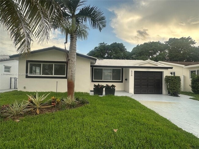 Building Photo - 526 S Rainbow Dr Rental