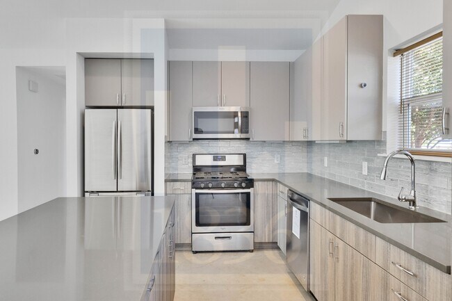 Photo - 1309 Delano St