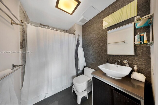 Photo - 1700 Meridian Ave Unit 300