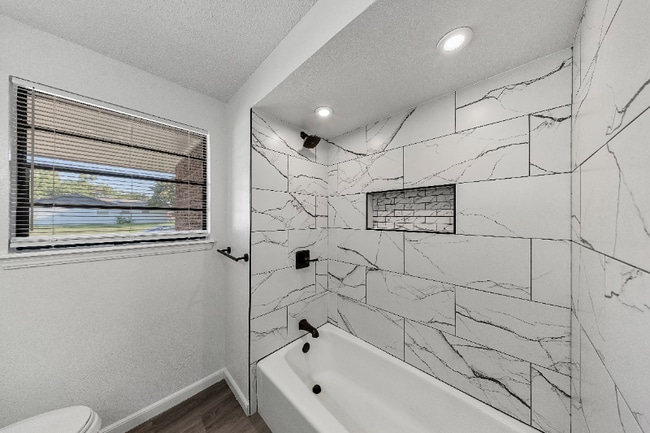 Photo - 3232 Parker Dr