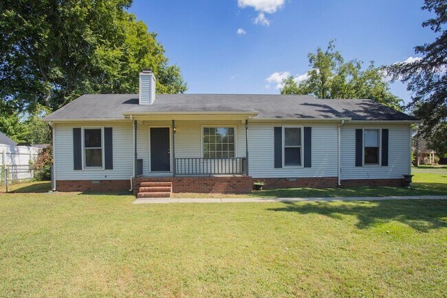 Building Photo - 2005 Bradyville Pike Rental