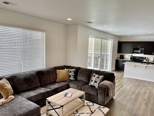 Building Photo - 42 S Uriah St