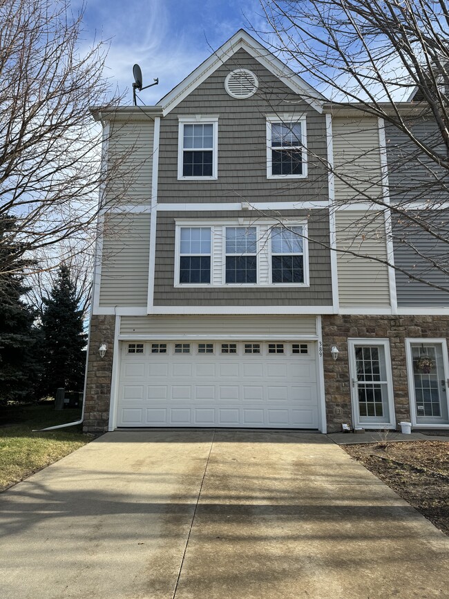 Outside Front of Home - 389 NE Sandalwood