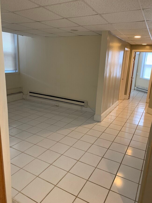 Building Photo - 368 Riverway Rental