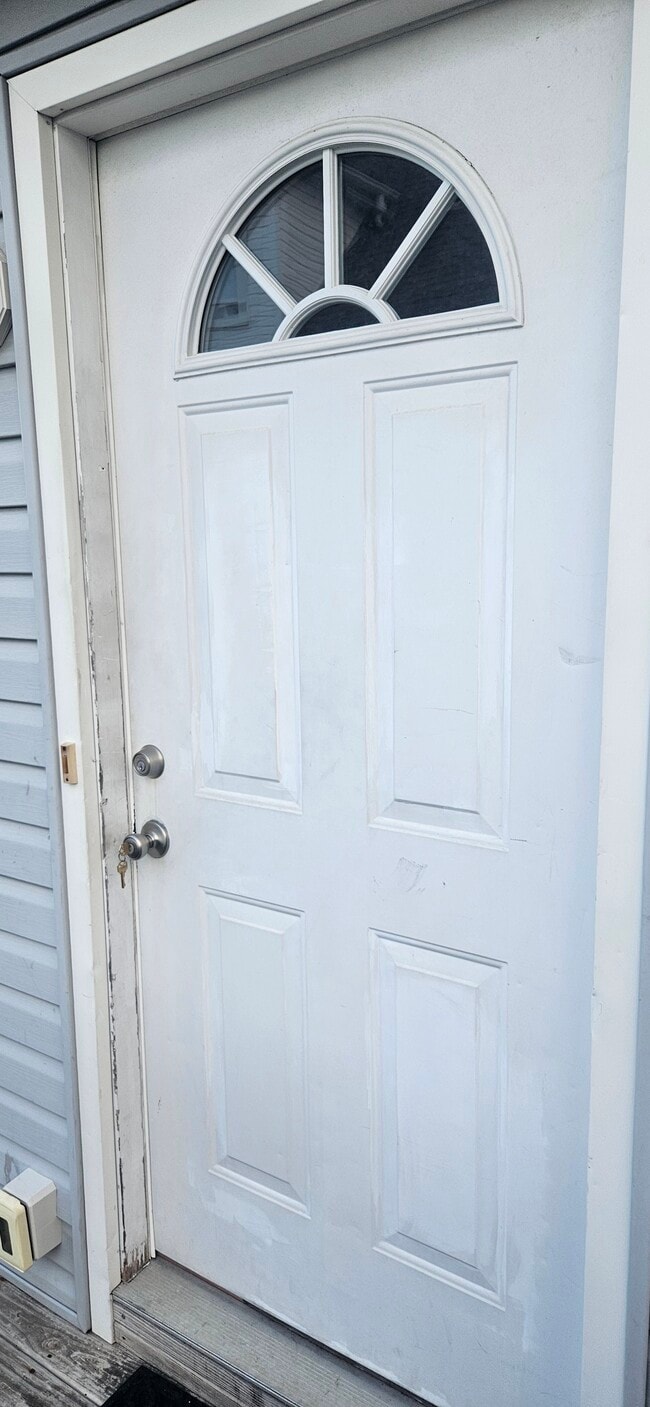 Photo - 225 Bay Ave Unit 2nd floor