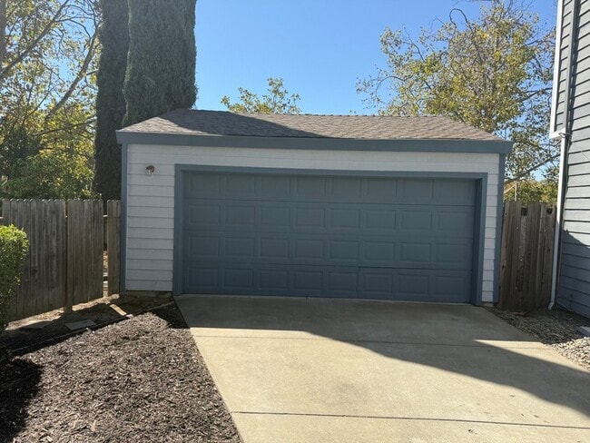 Photo - 1255 Farragut Cir