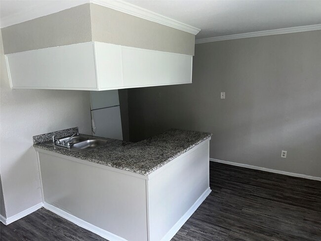 Photo - 4525 Balkin St