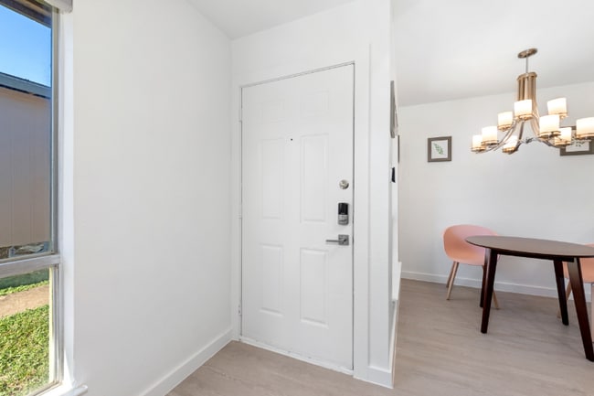 Building Photo - 10111 Golden Meadow Dr