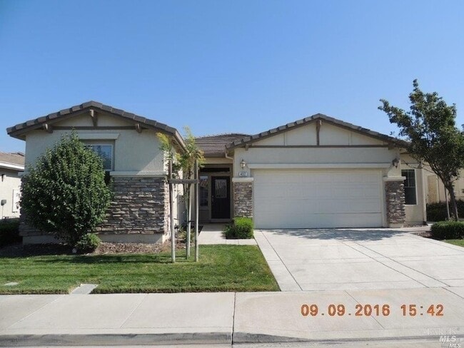 Building Photo - 402 Palisades Dr Rental