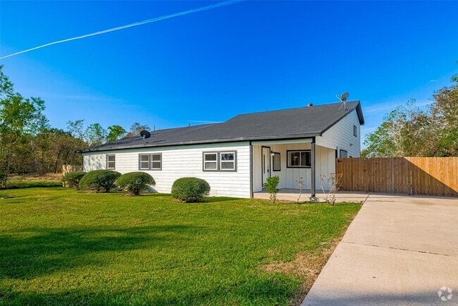 Building Photo - 4104 Scenic Dr Rental