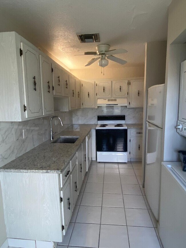 Photo - 1720 NW 19th Terrace Unit 102