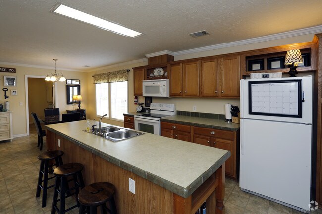 3BR, 2BA