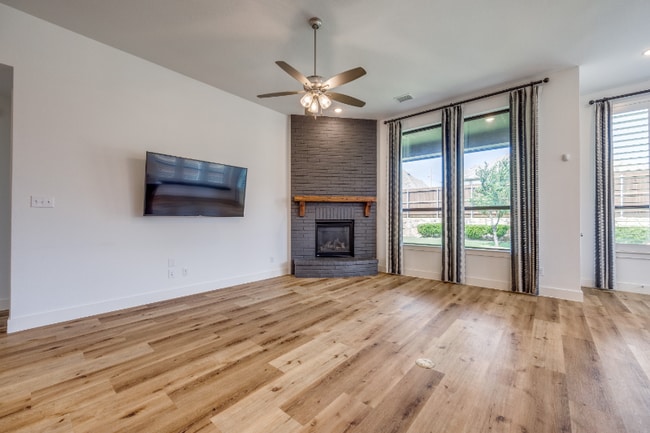 Photo - 914 Songbird Ln