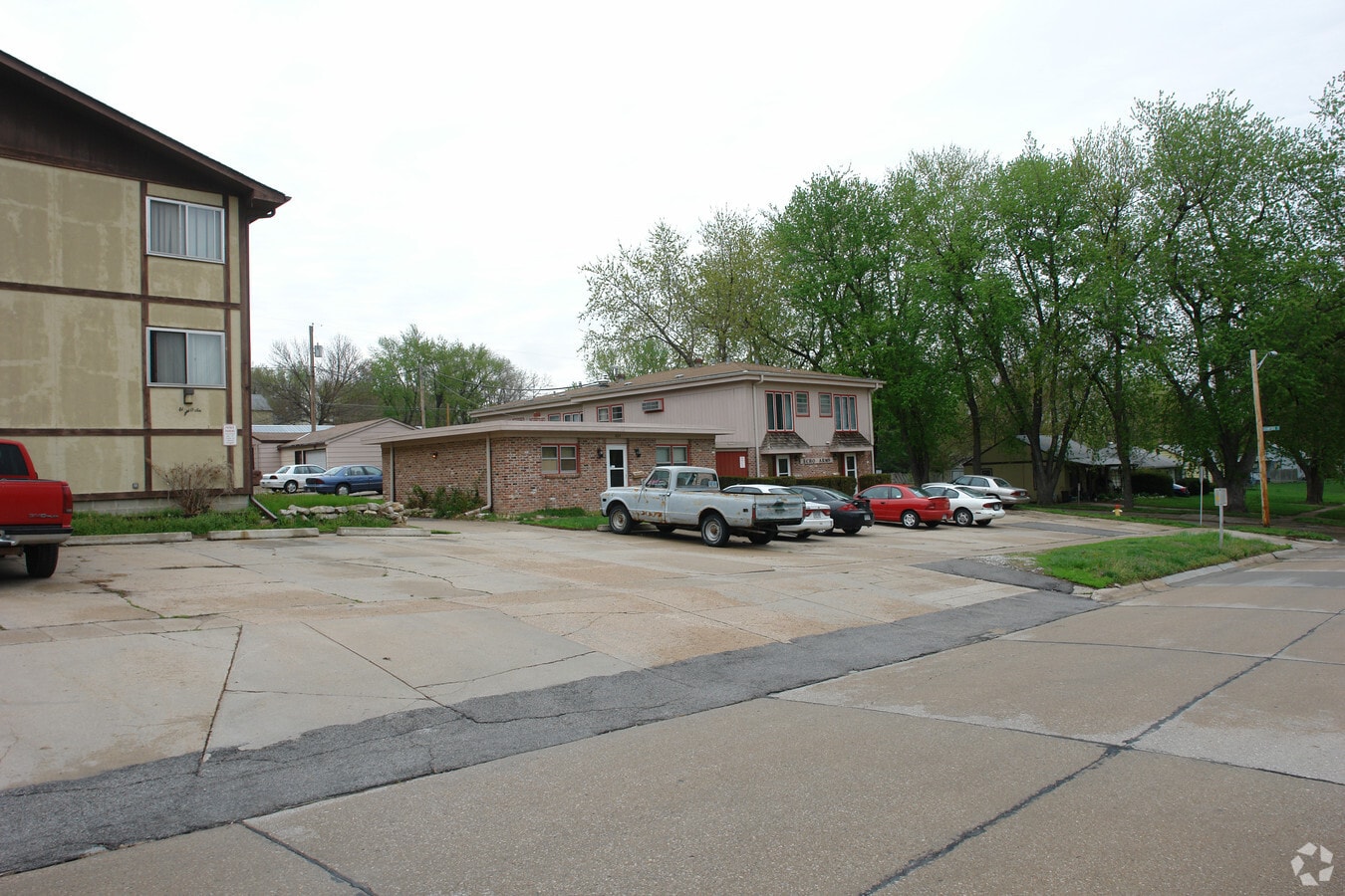 Photo - Willow Wood Apartments