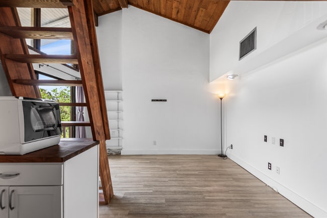 Photo - 2036 Corner Lake Dr