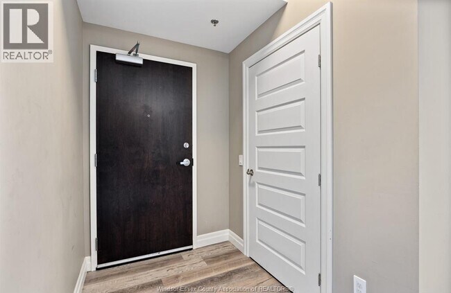 Photo - 955 Ouellette Ave Unit 205