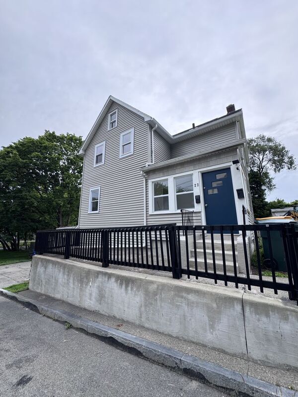 22 Fleming St Unit 2 (UP)