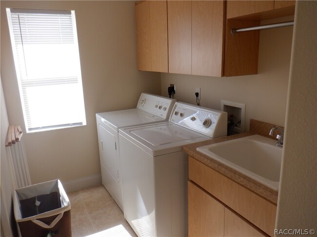 Photo - 315 E Dusty Ct