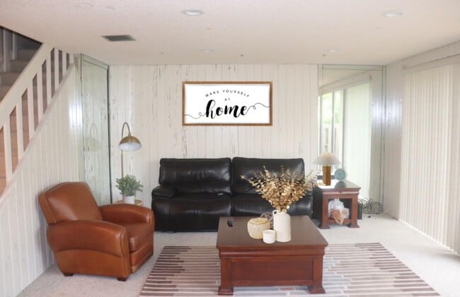 Photo - 870 NW 81st Ter