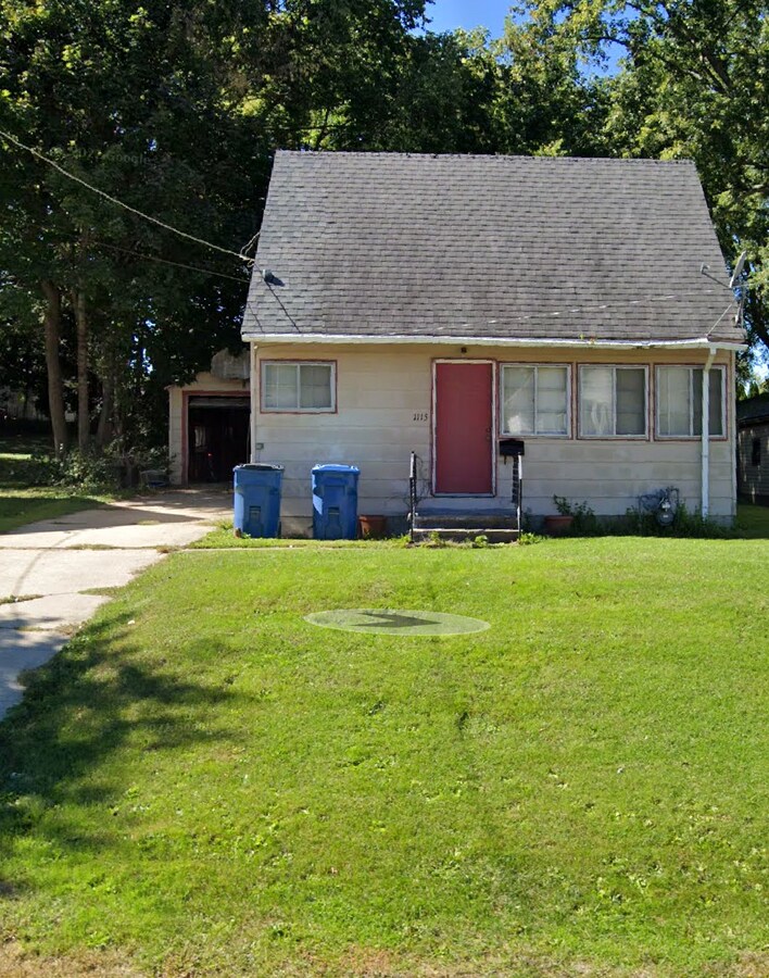 Photo - 1115 Walnut Ave