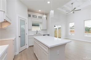 18 Northgate Ln