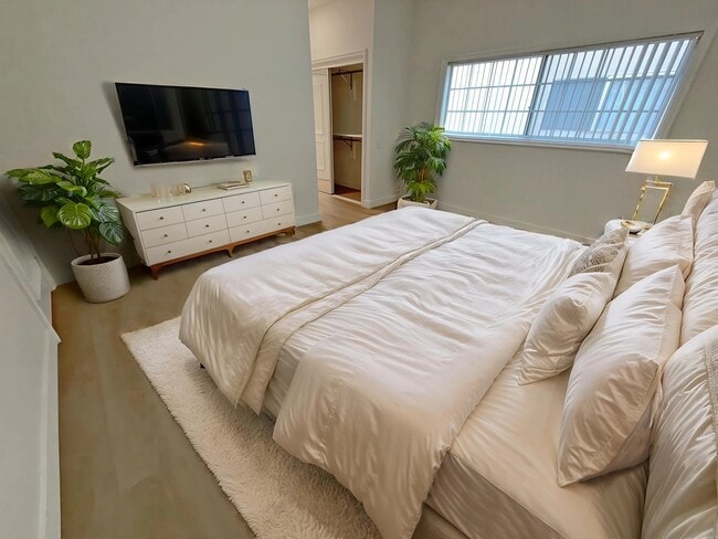 Photo - 922 Croft Ave Unit 104