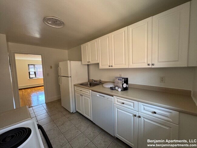 Building Photo - 48 Harvard Ave Unit 6 Rental