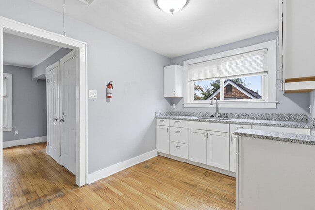 Photo - 1838 Markese Ave