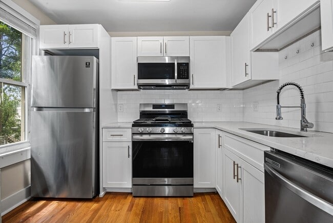 Photo - 35 Oak Ave Unit 2